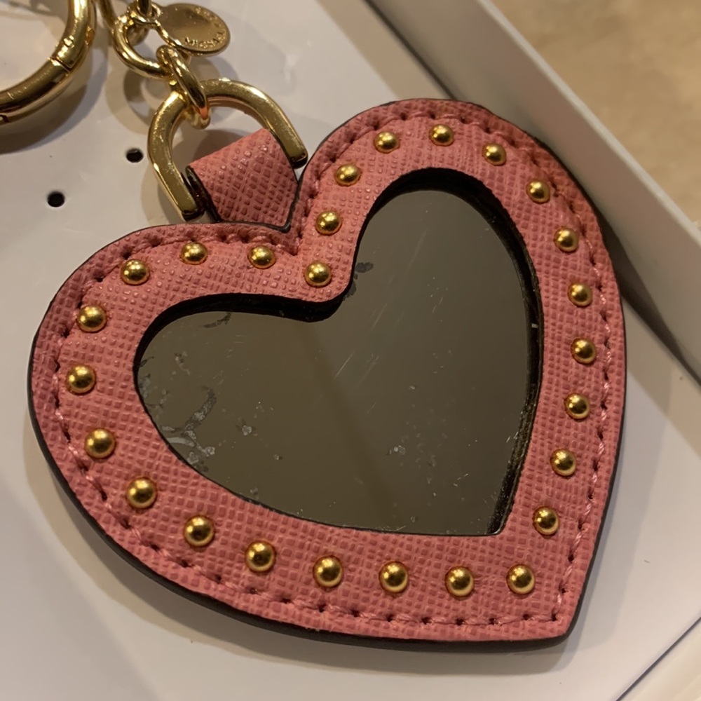 Leather Charm - Picture 7 of 8